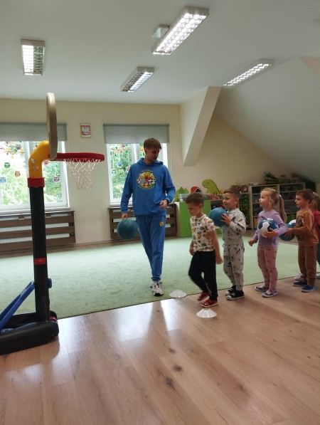 Zajęcia sportowe-ogólnorozwojowe w ramach projektu Aktywne Maluchy 