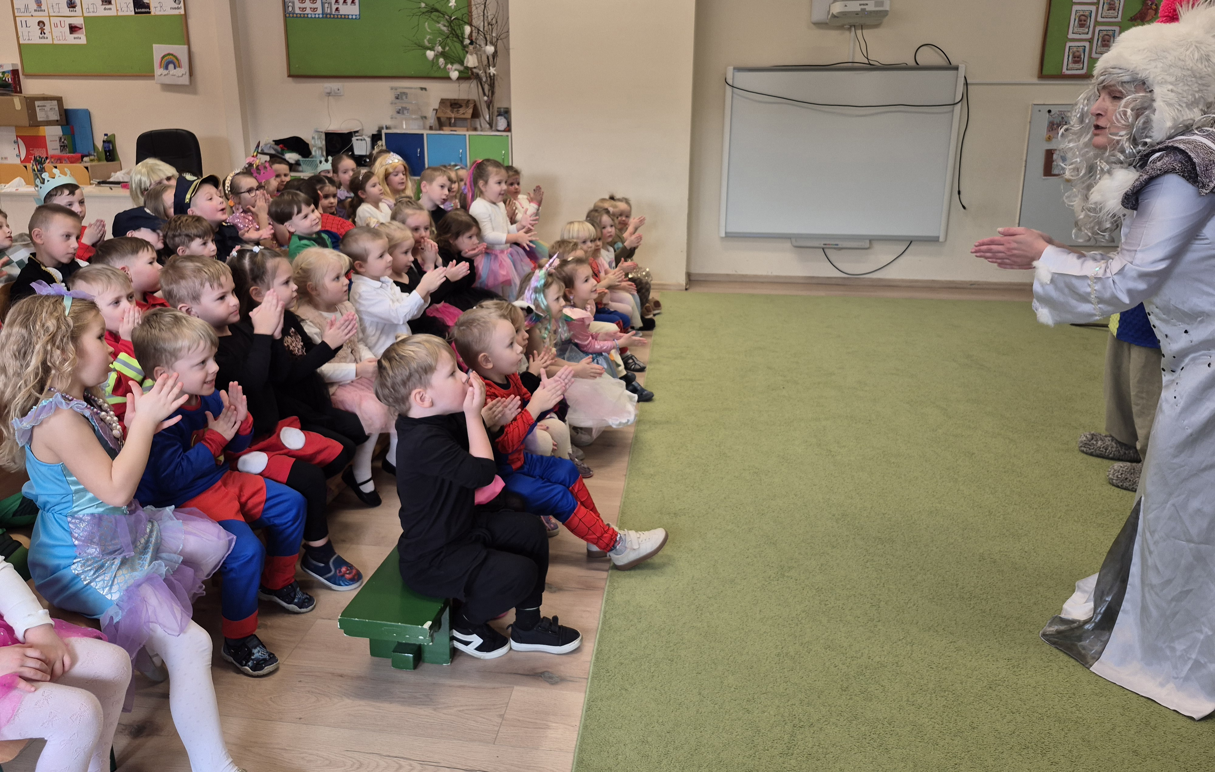 ''Zimowe opowieści'' - teatrzyk dla dzieci 